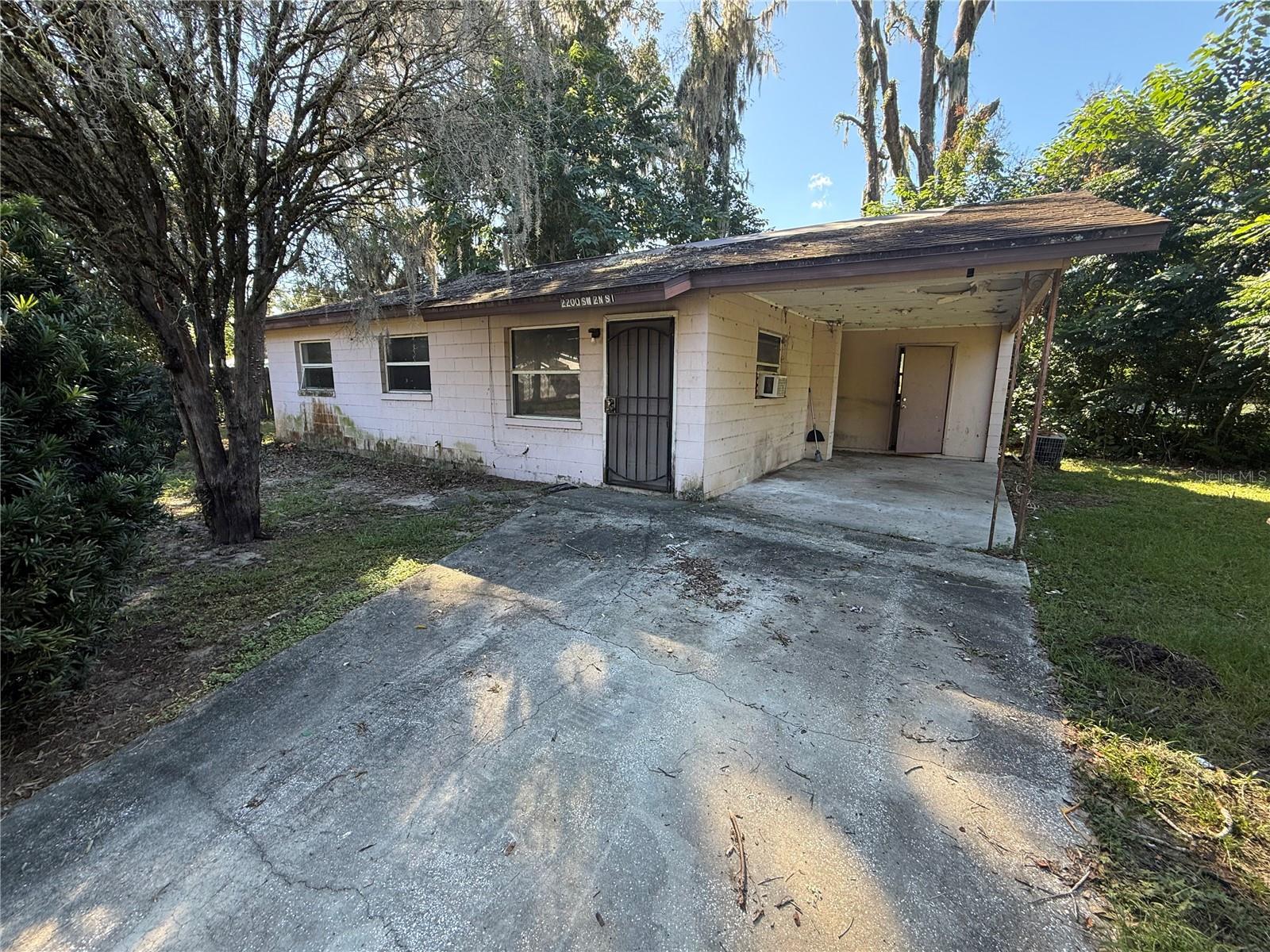 2200 SW 2ND STREET