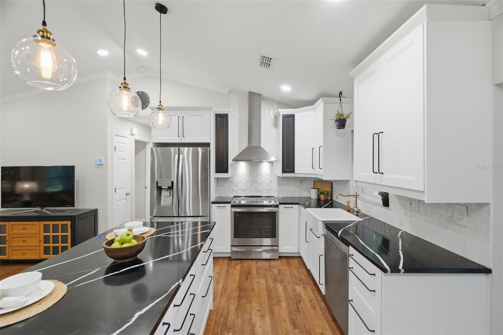201 ARBOR GLEN DRIVE