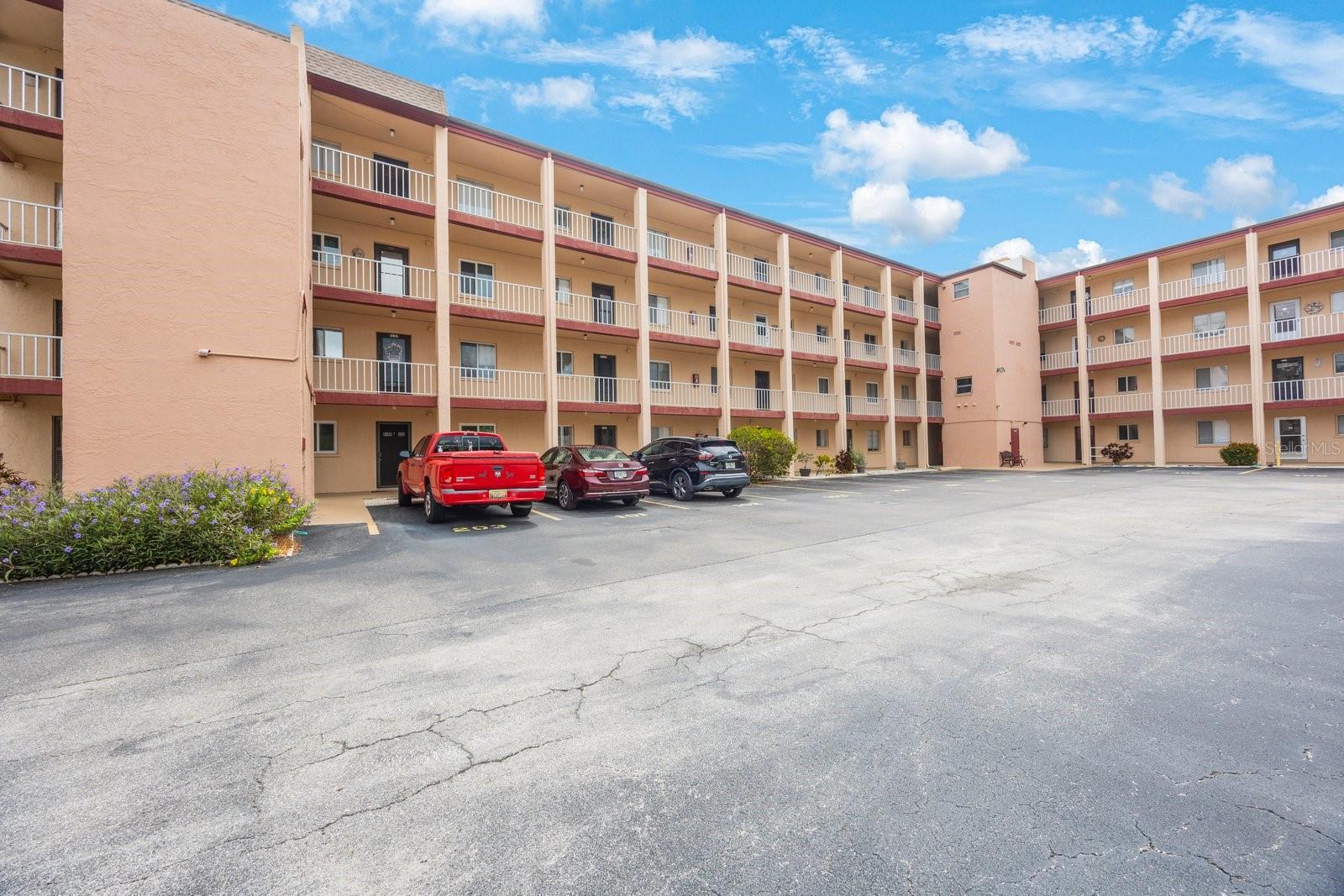 Unlock the potential of this spacious 2-bedroom, 2-bathroom END UNIT in the desirable Bayshore on the Lake community. This fixer-upper offers a bright, open layout and plenty of natural light, ready for your updates and personal style.
Enjoy resort-style amenities including a community pool, club house, private lake, and a friendly neighborhood atmosphere. Conveniently located near shopping, dining, and the Gulf Coast’s beautiful beaches.
Whether you’re seeking a winter getaway or a year-round residence, this is your chance to customize a home in one of Bradenton’s most welcoming 55+ communities.