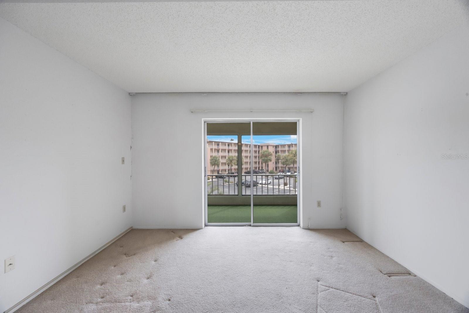 BAYSHORE ON THE LAKE APTS SEC 4 - Residential
