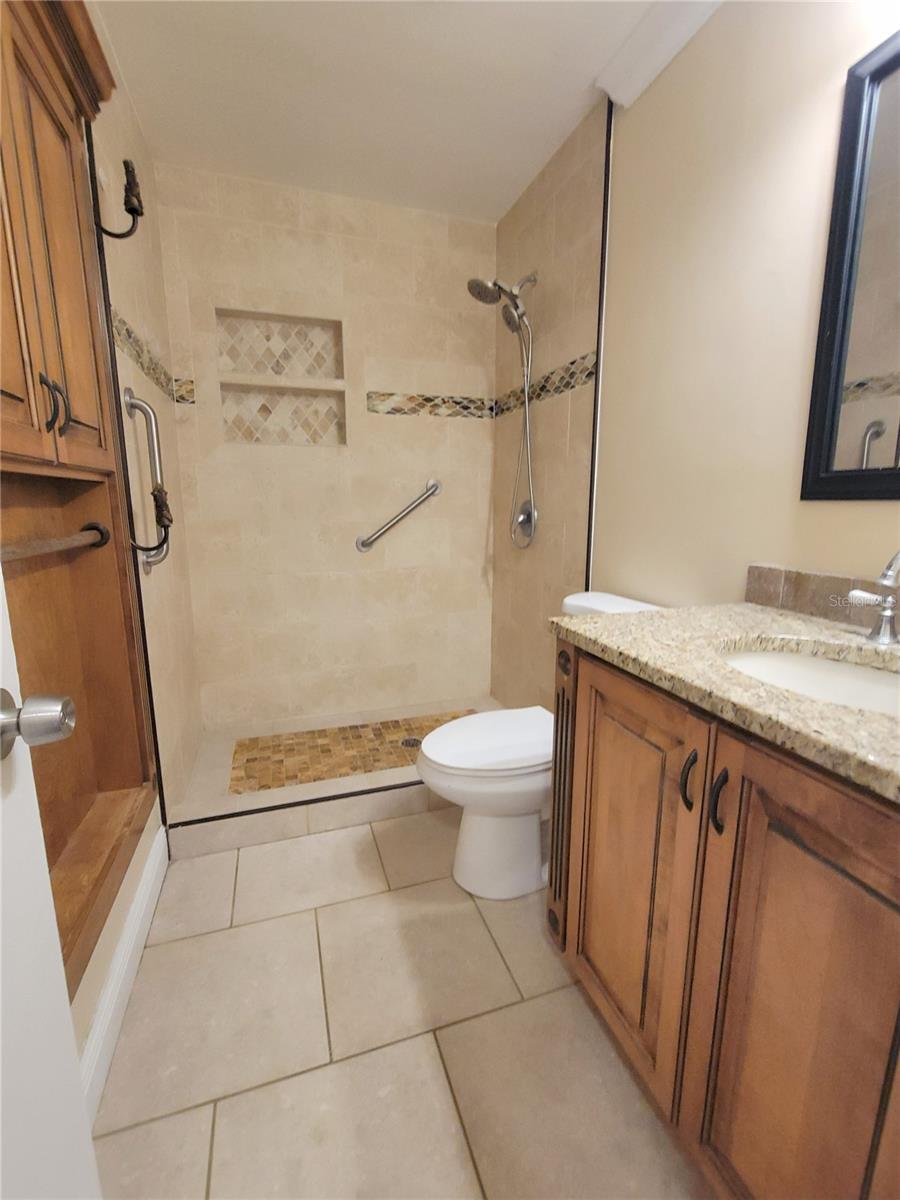ALTAMONTE HEIGHTS - Residential
