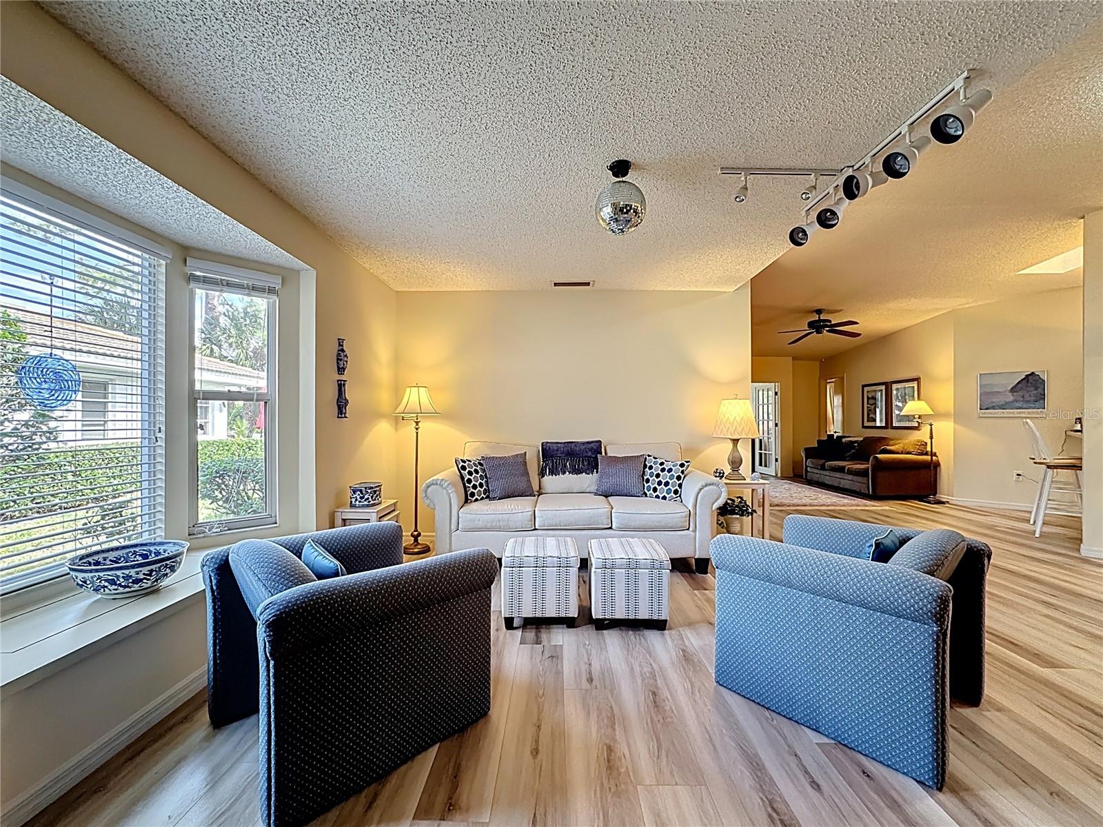 GARDEN LAKES VILLAS SEC 1 - Residential