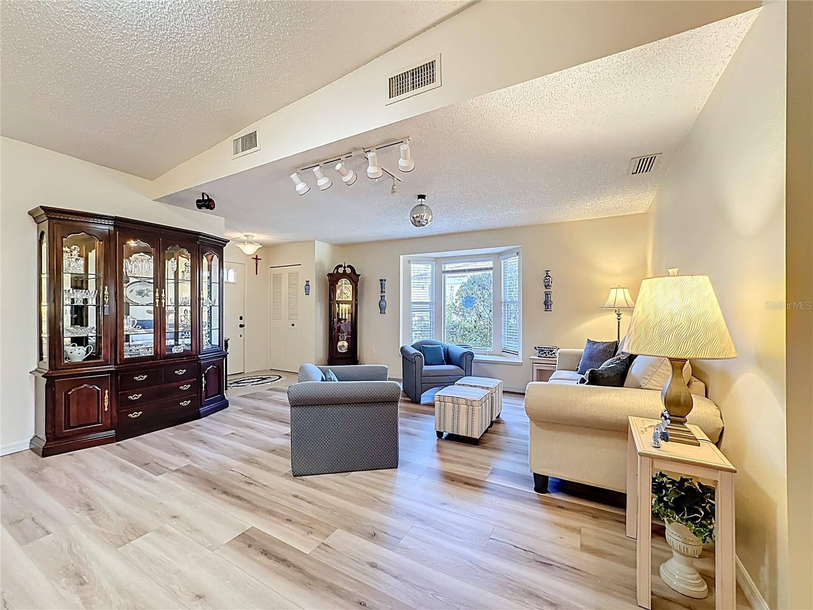 GARDEN LAKES VILLAS SEC 1 - Residential