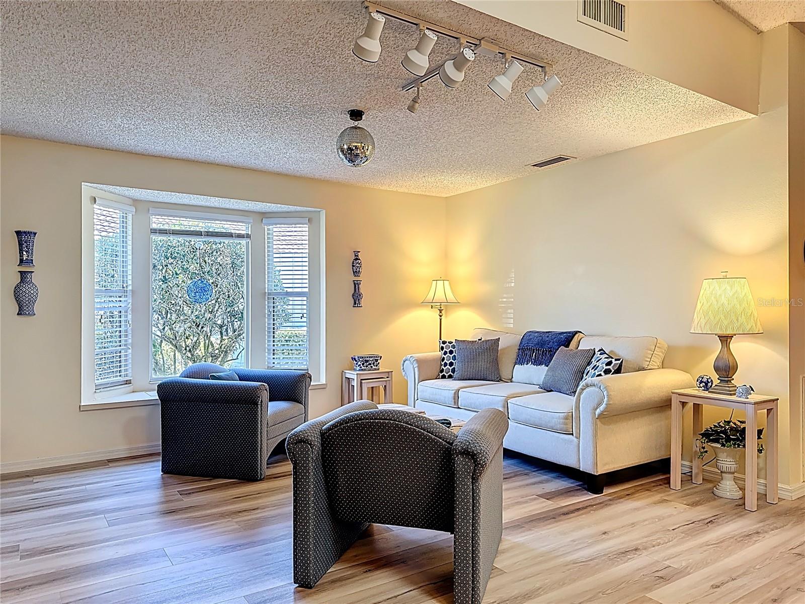 GARDEN LAKES VILLAS SEC 1 - Residential