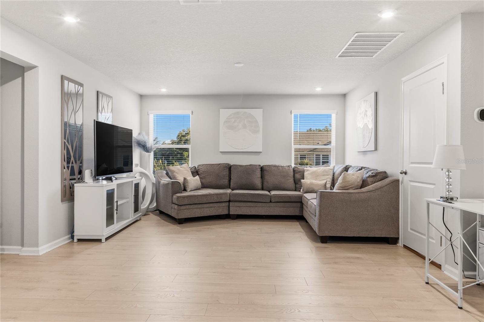 VOLANTI PH 2 - Residential
