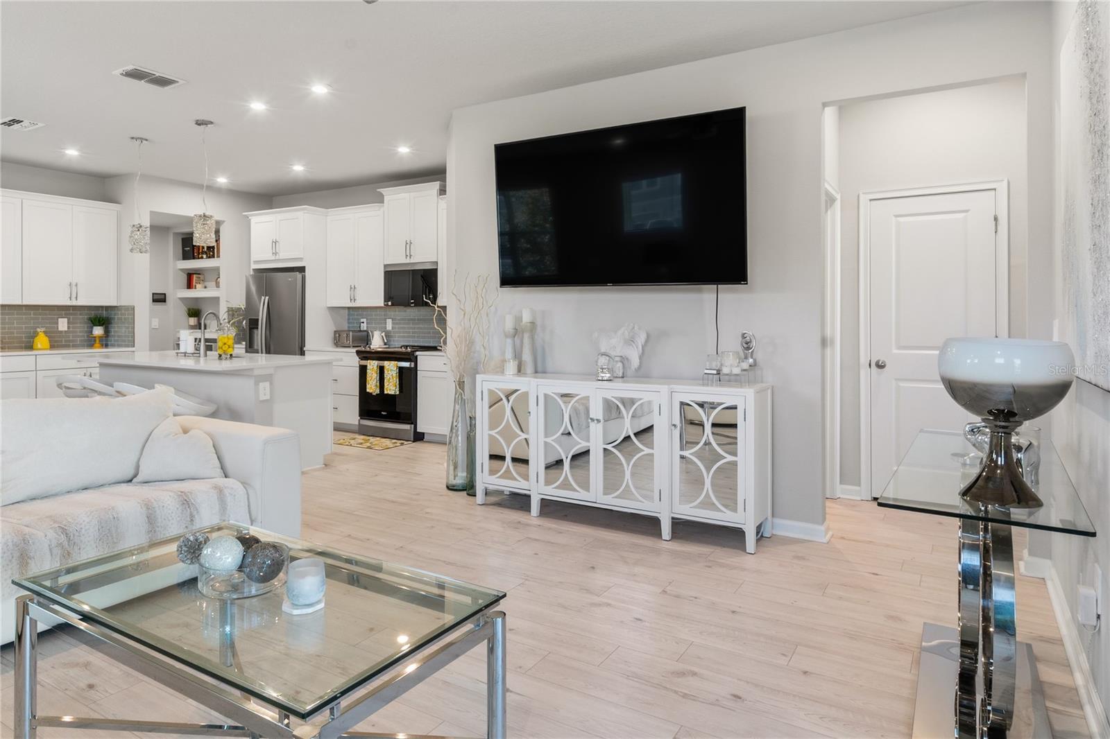 VOLANTI PH 2 - Residential