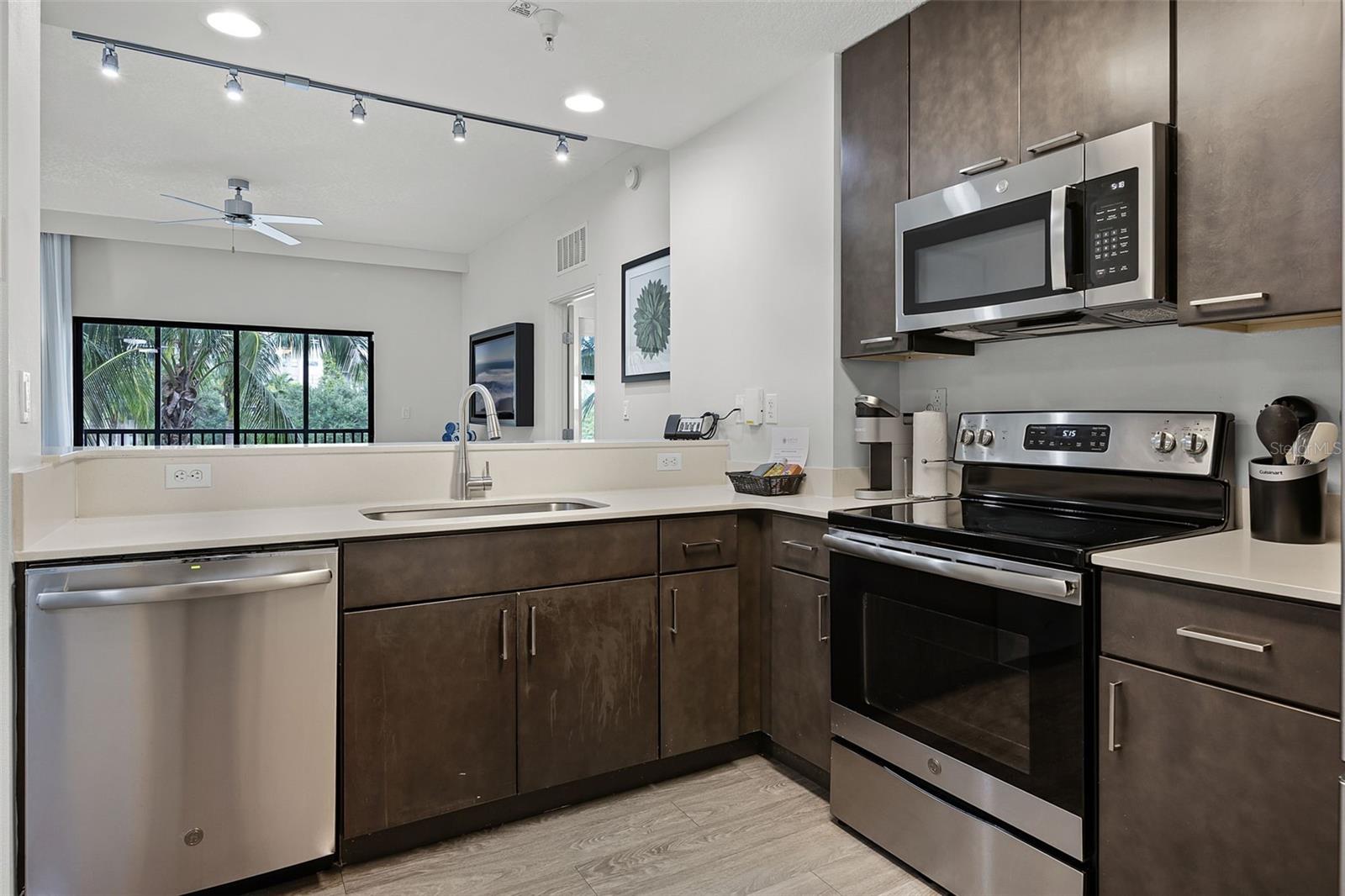 GROVE RESORT - Residential