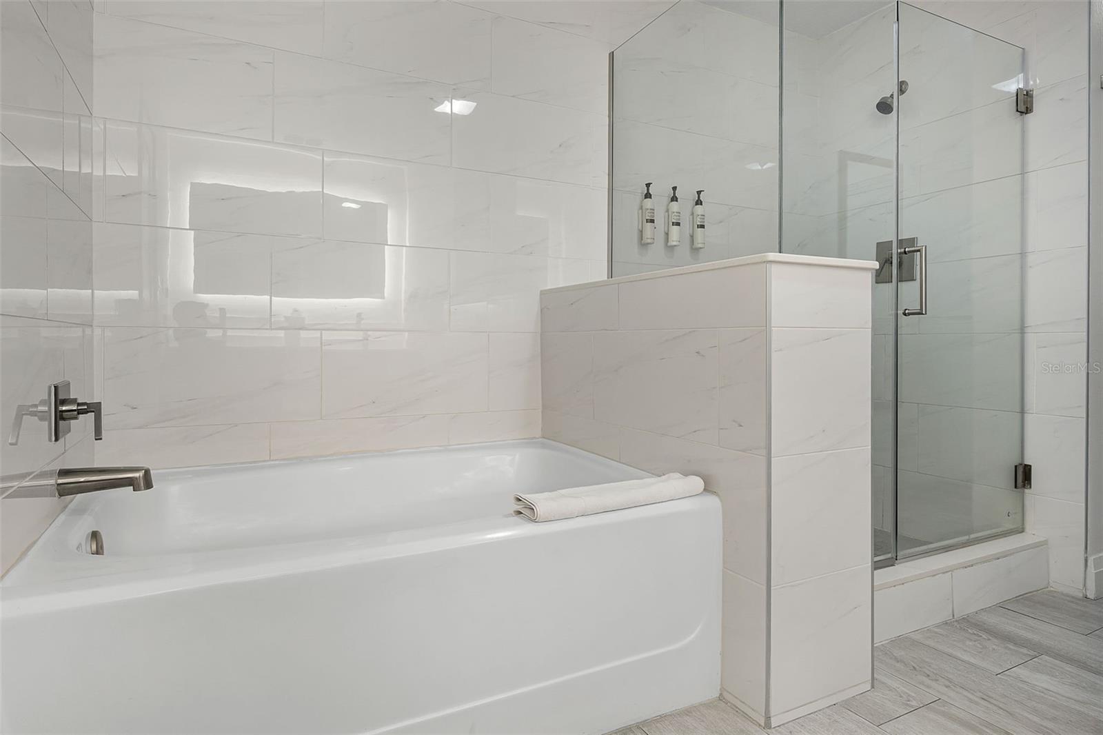 GROVE RESORT - Residential