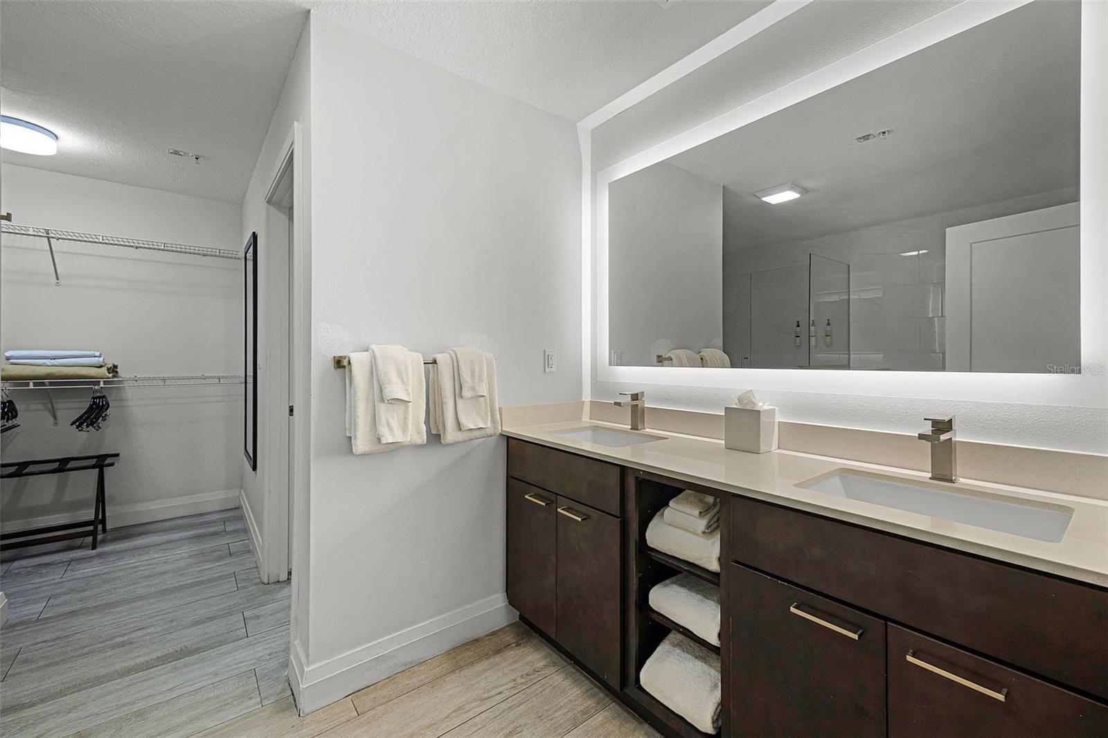 GROVE RESORT - Residential