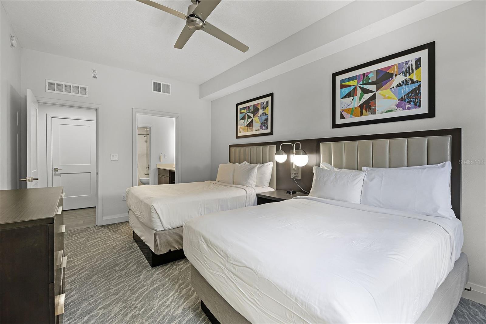 GROVE RESORT - Residential