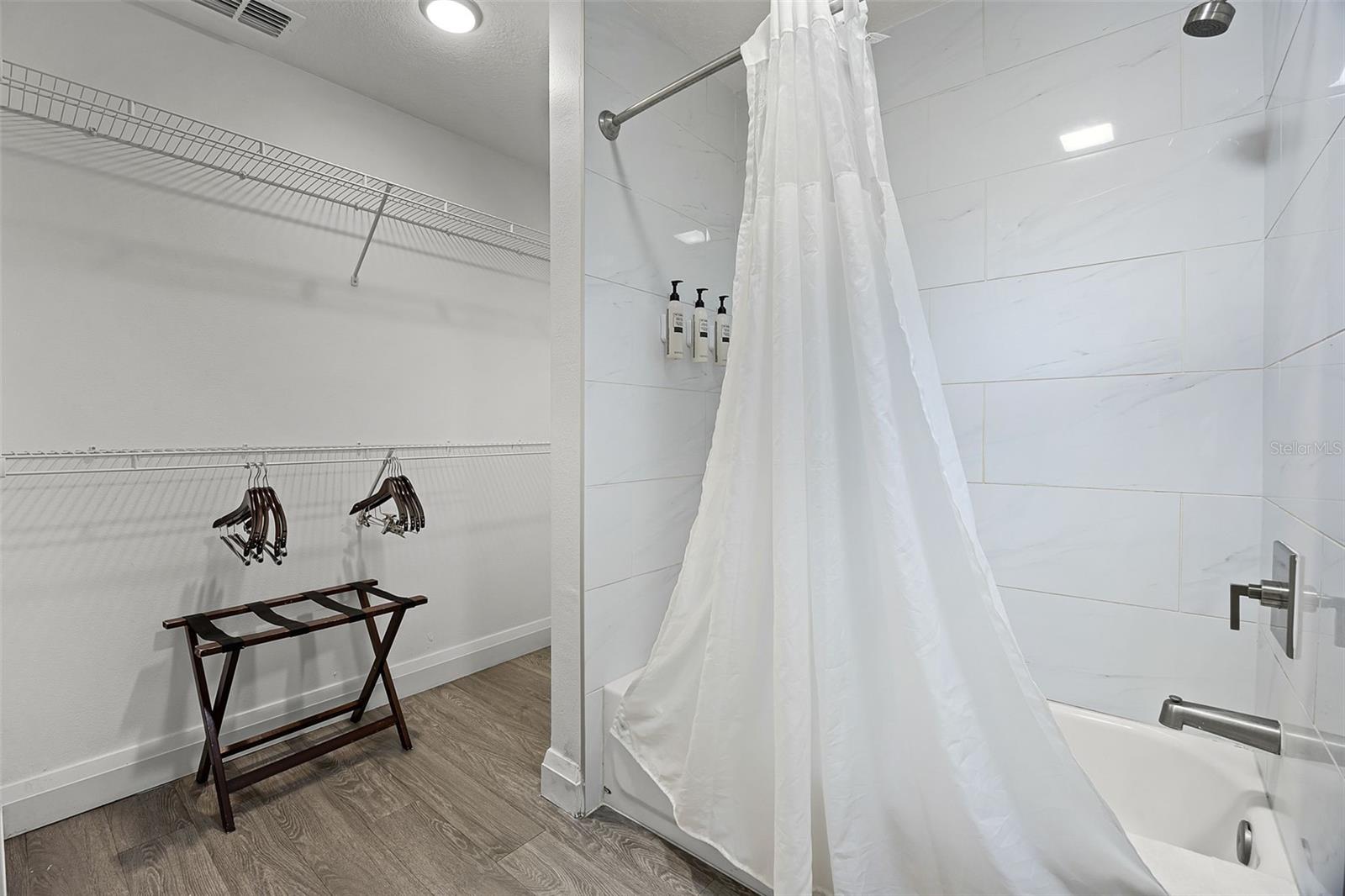 GROVE RESORT - Residential