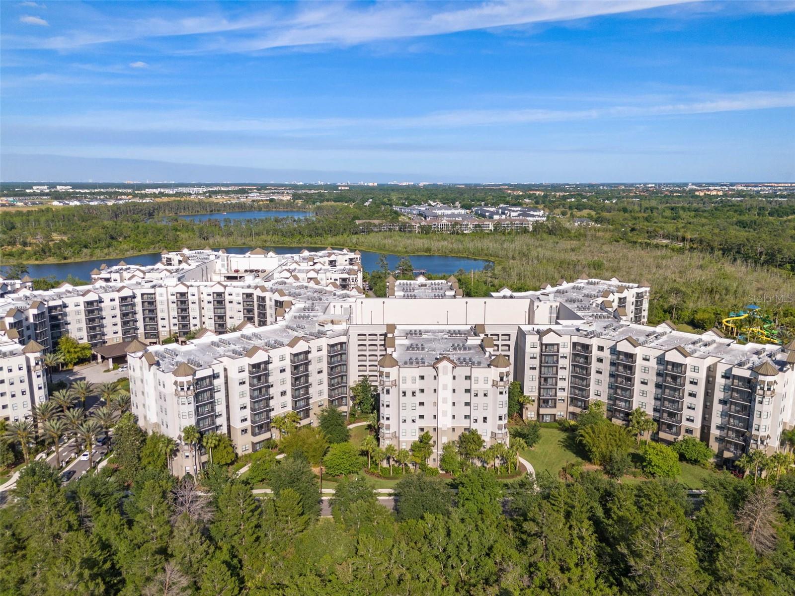 GROVE RESORT - Residential