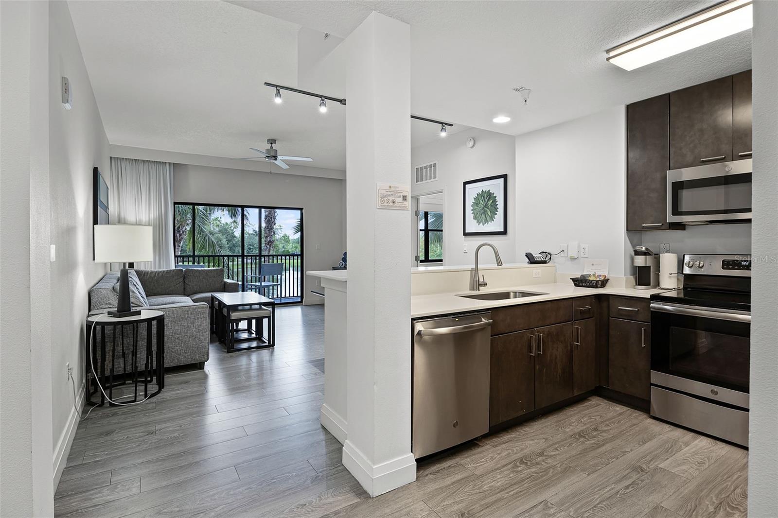 14501 GROVE RESORT AVENUE 3215