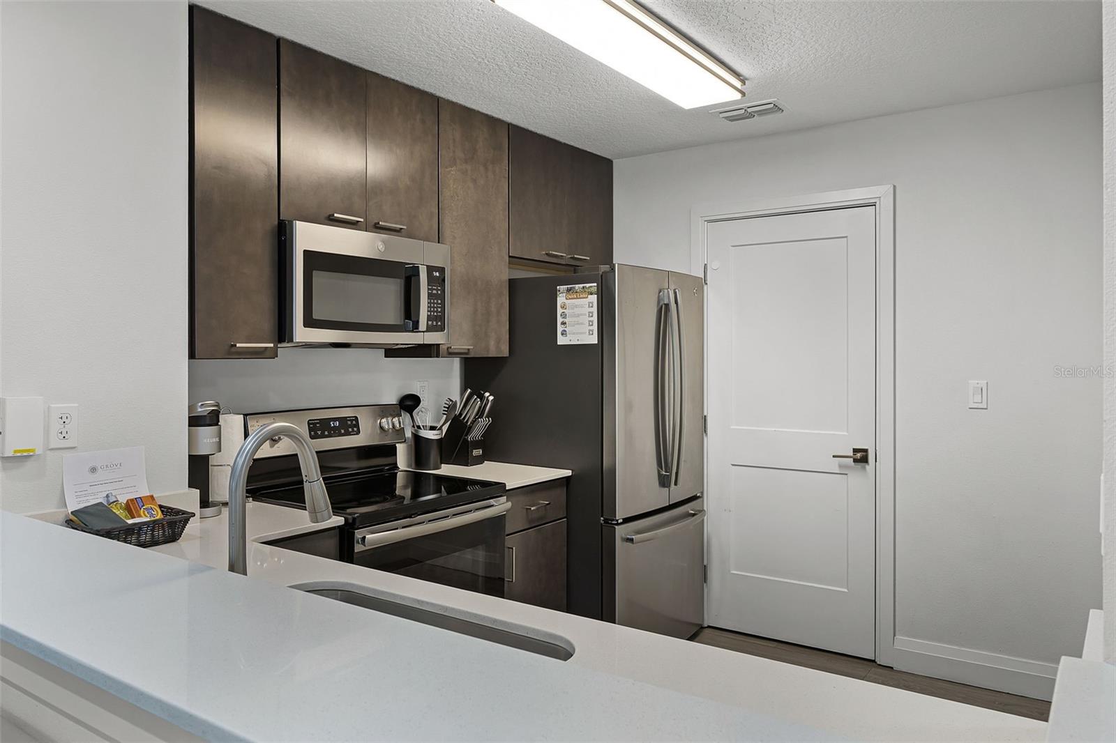 GROVE RESORT - Residential