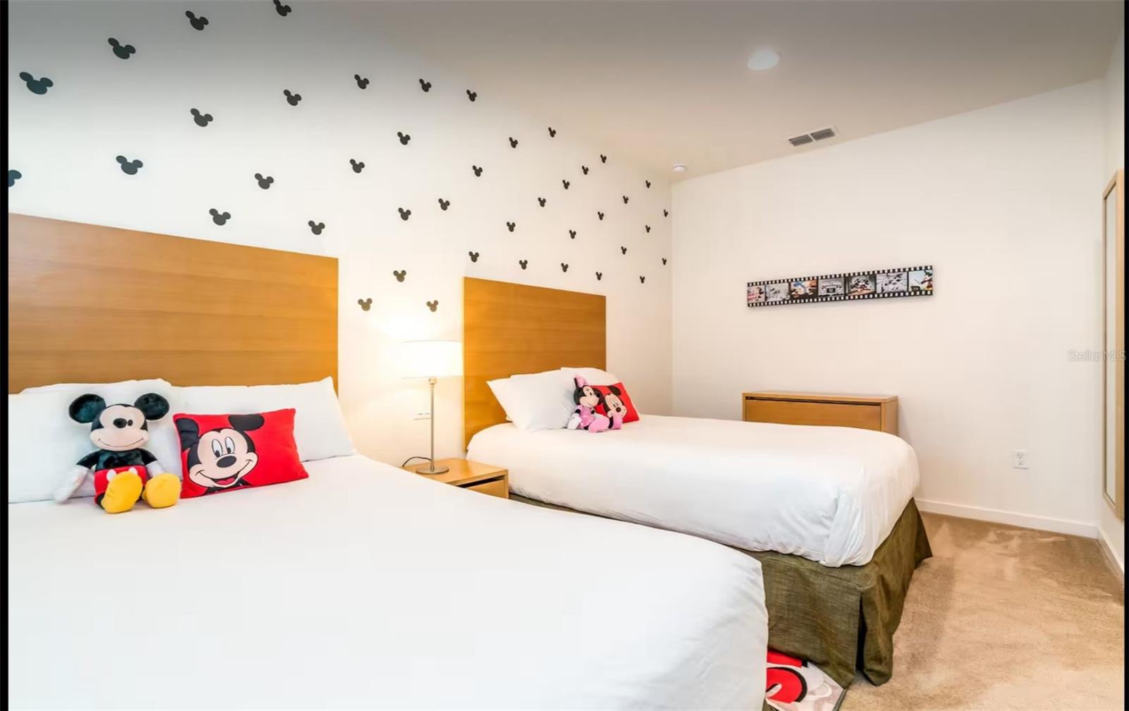 REGAL OAKS AT OLD TOWN - Residential