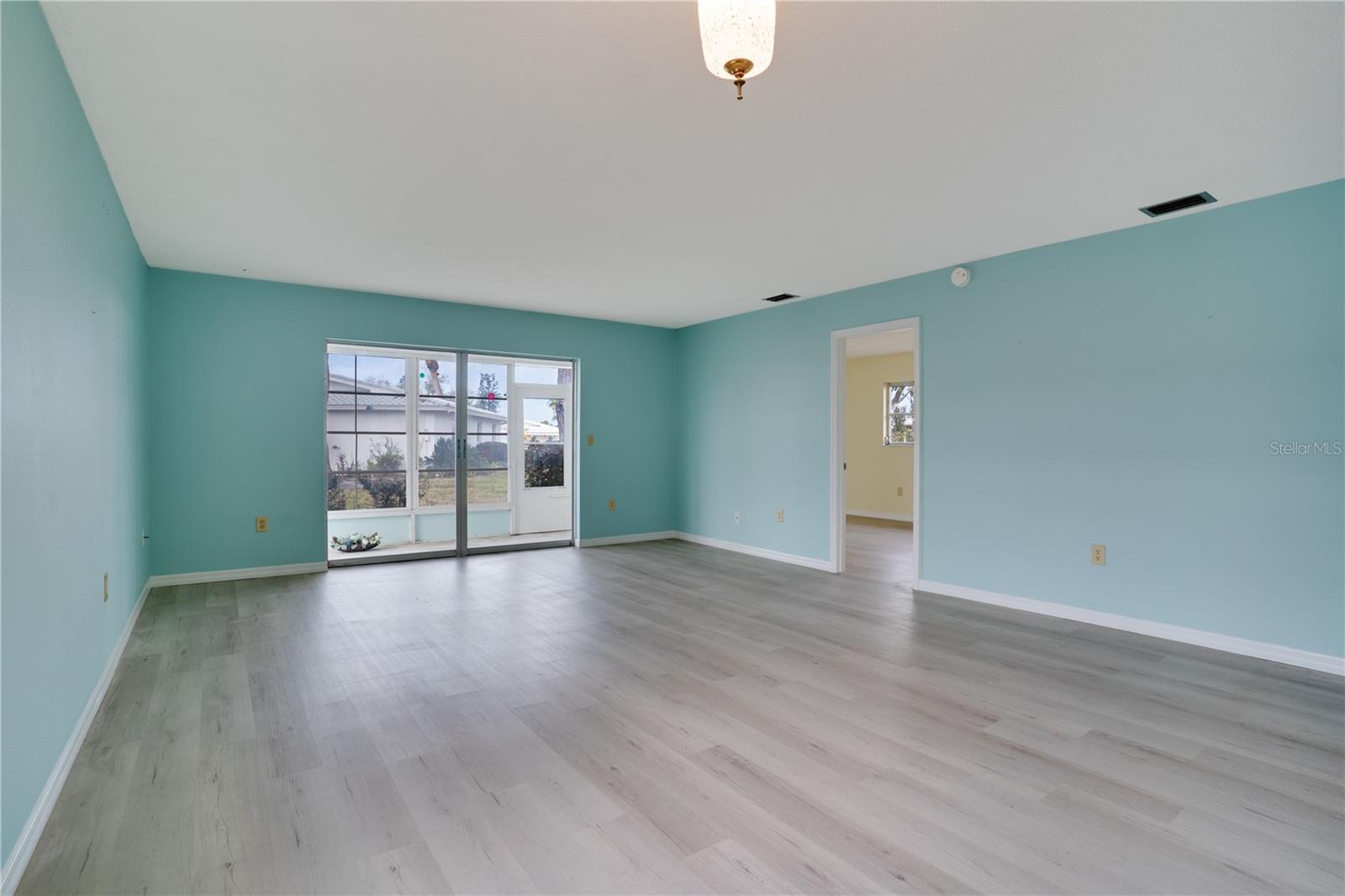 FAIRWINDS VILLAGE 1 - Residential