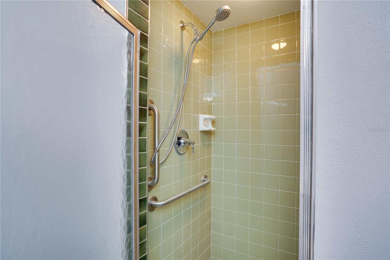 FAIRWINDS VILLAGE 1 - Residential