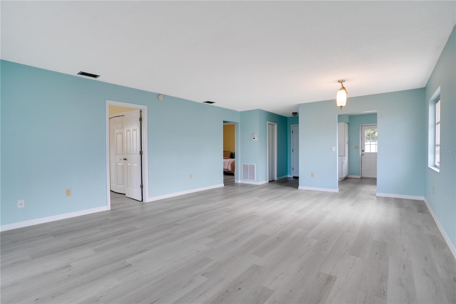 FAIRWINDS VILLAGE 1 - Residential