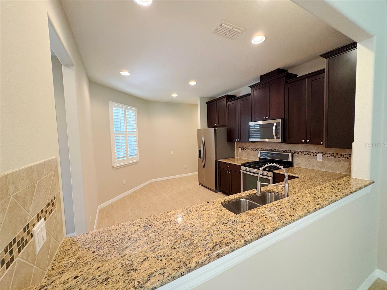 116 LA CRESTA COURT