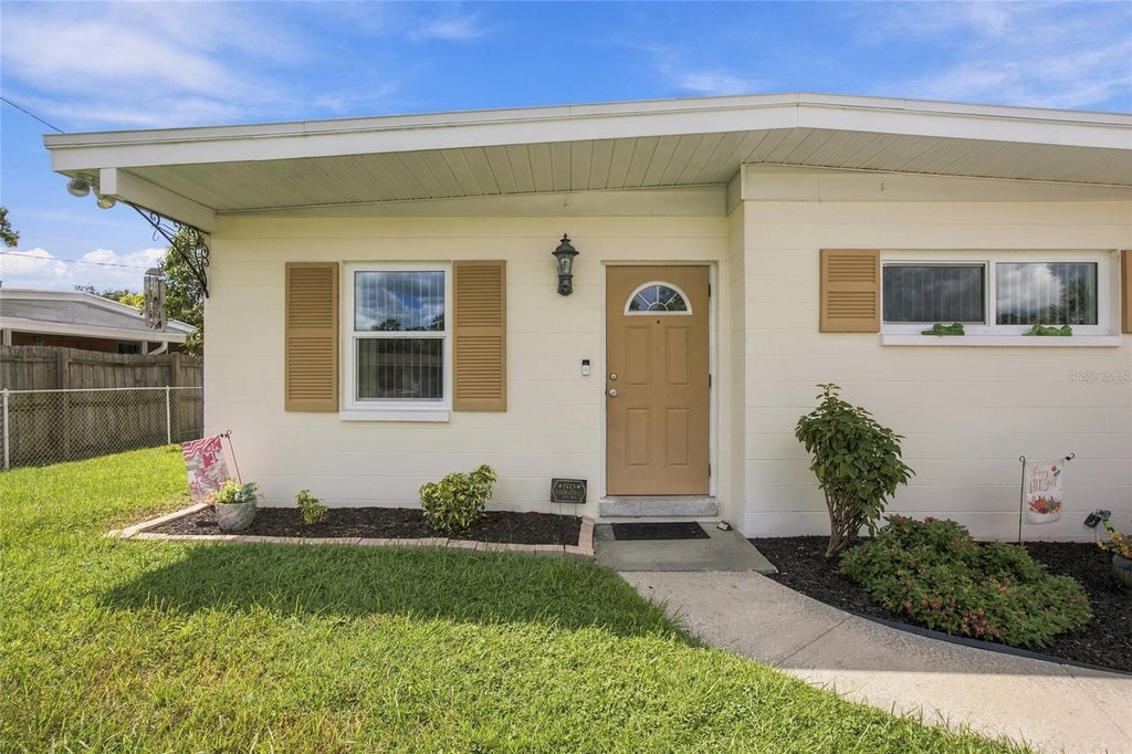 Photo of 7812 N Gomez Avenue, Tampa, FL 33614 (MLS # V4950502)