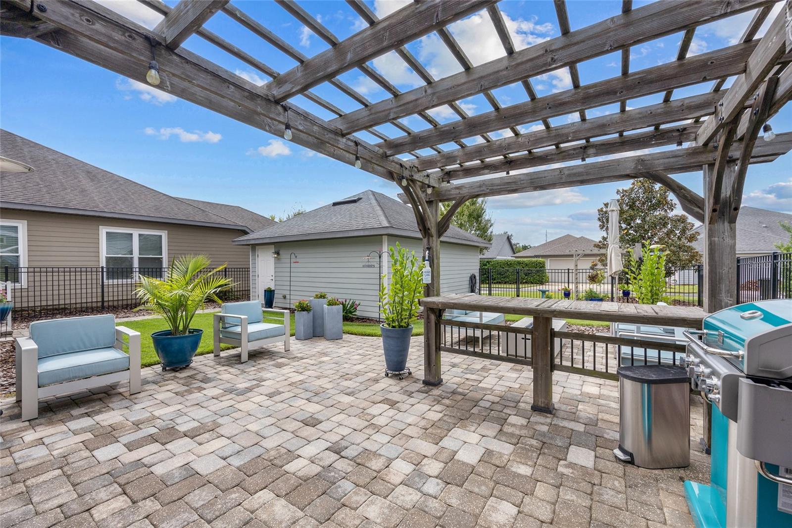 OAKMONT - Residential