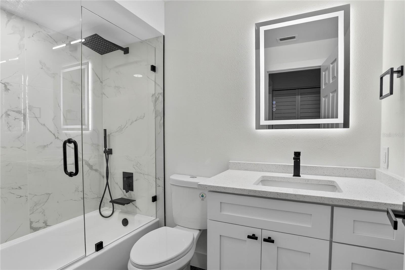 BARRINGTON WOODS - Residential