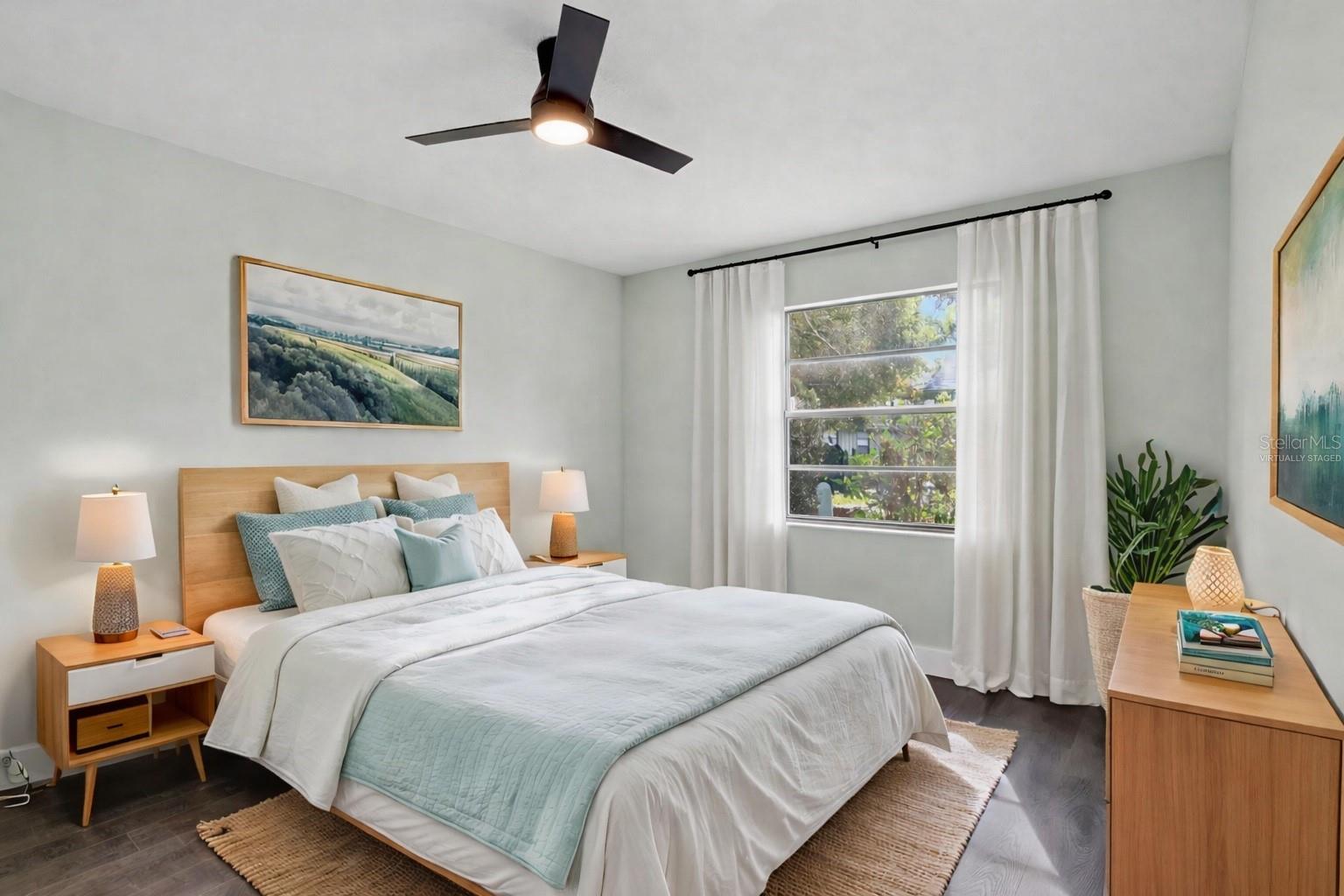 BARRINGTON WOODS - Residential