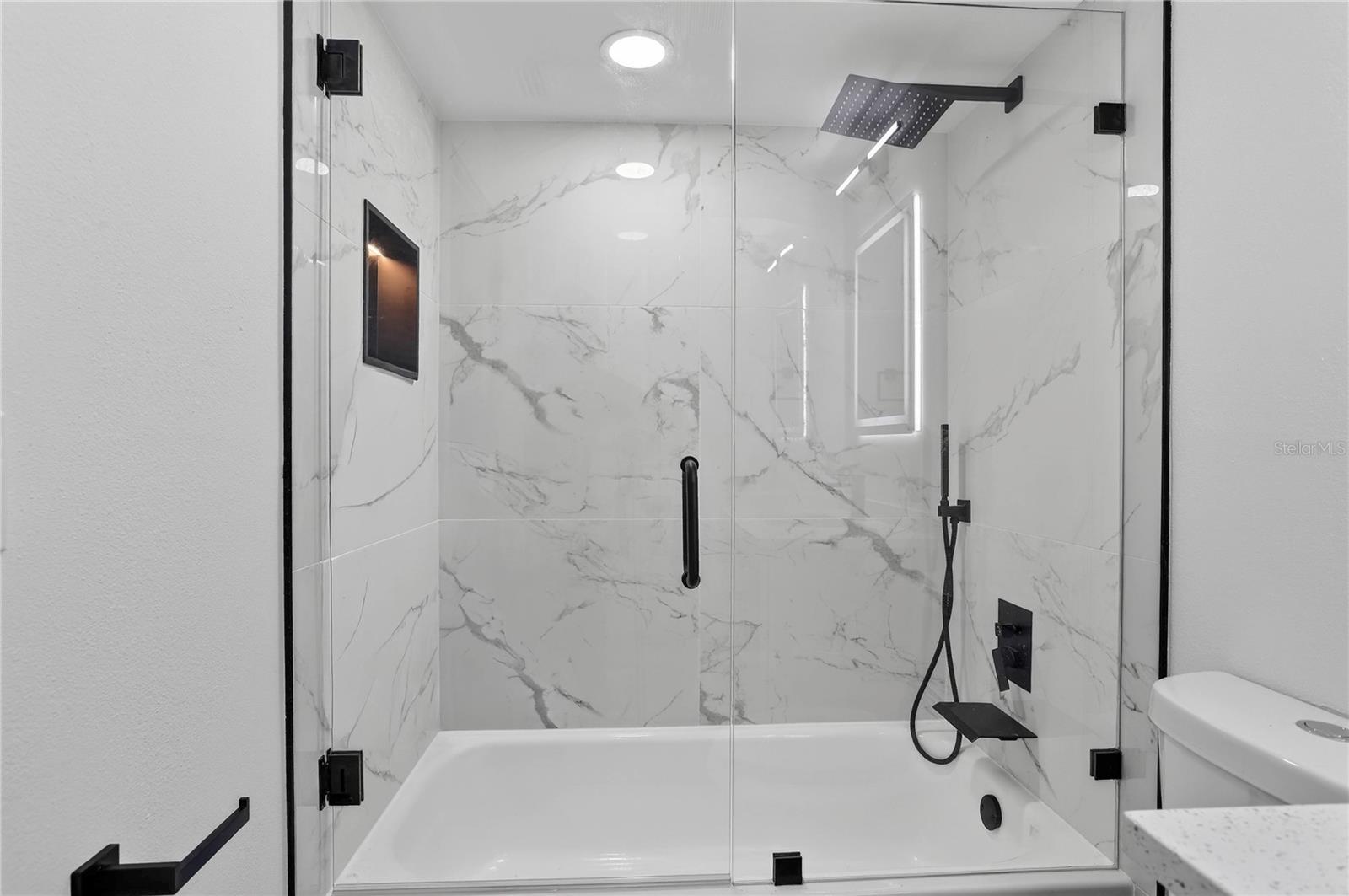 BARRINGTON WOODS - Residential