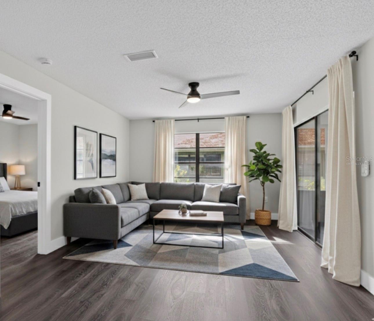 BARRINGTON WOODS - Residential