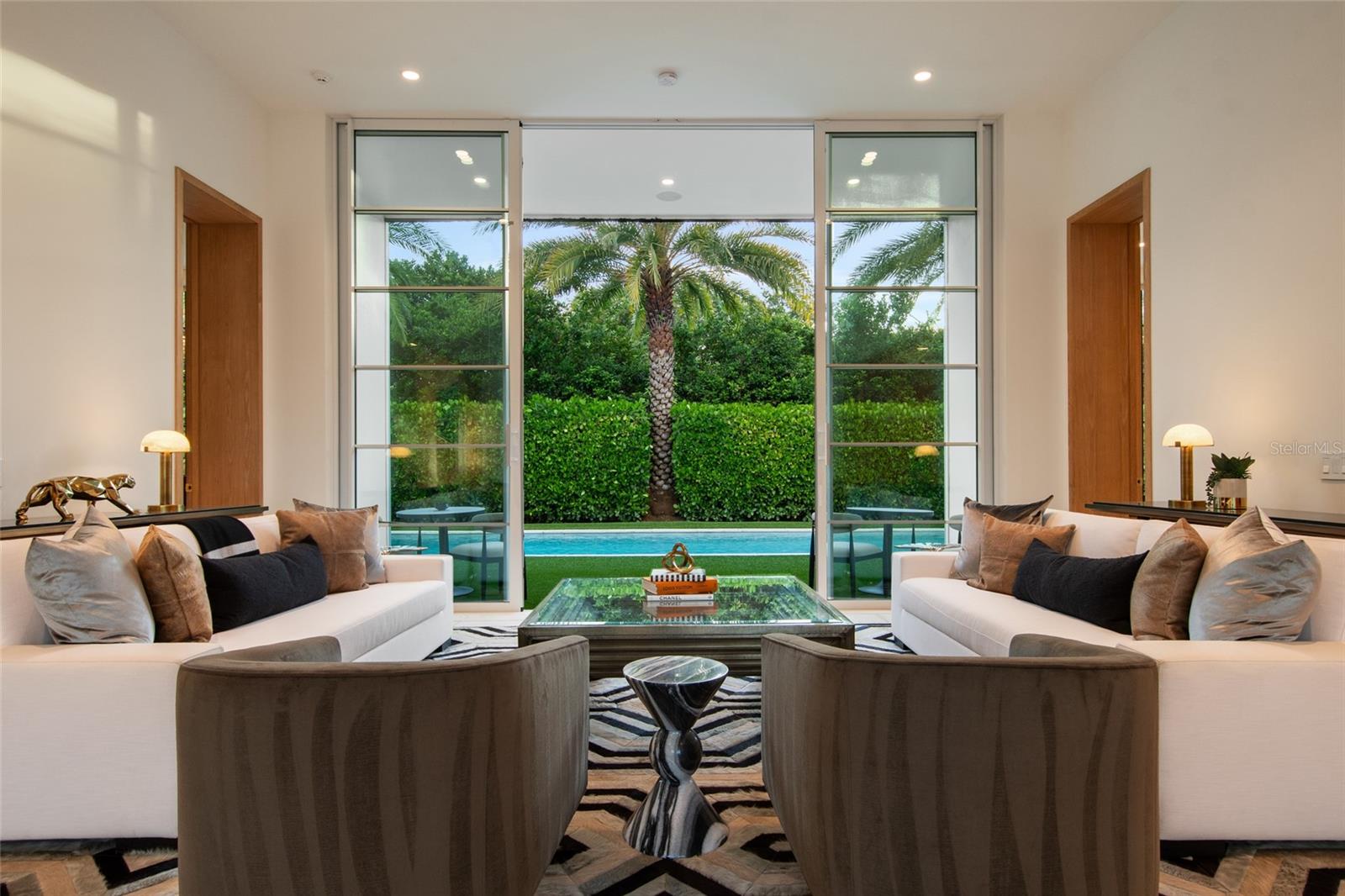 VALENCIA TERRACE - Residential