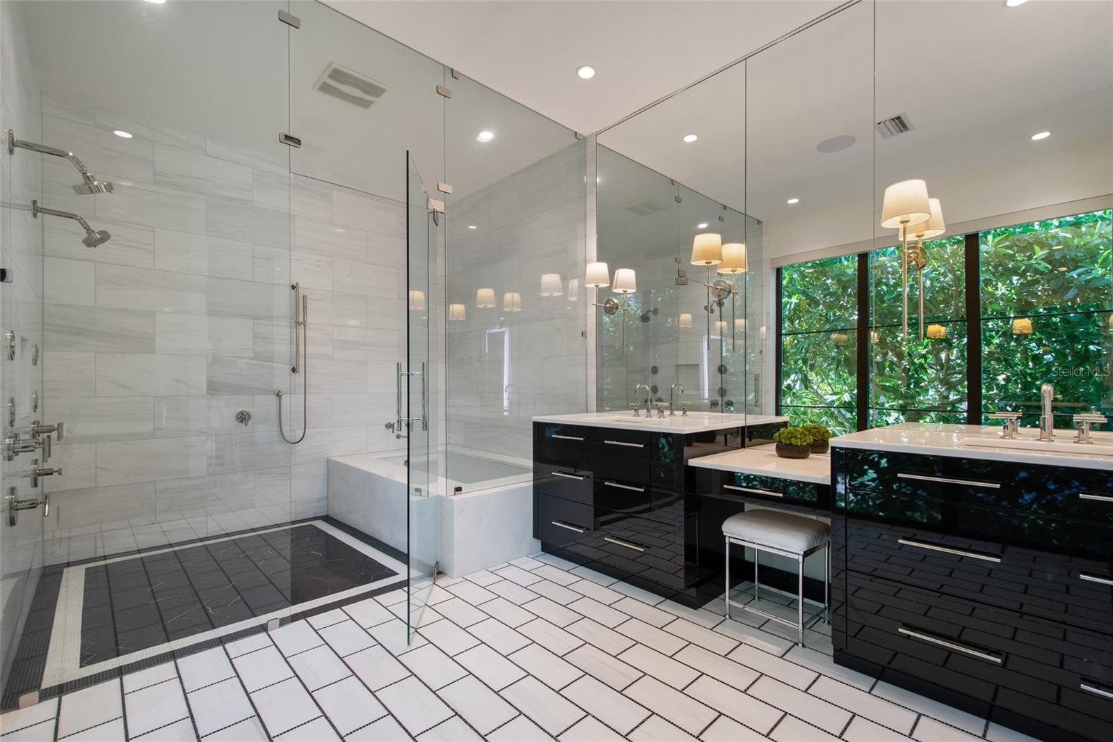 VALENCIA TERRACE - Residential