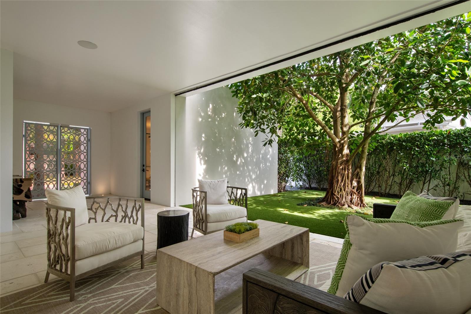 VALENCIA TERRACE - Residential