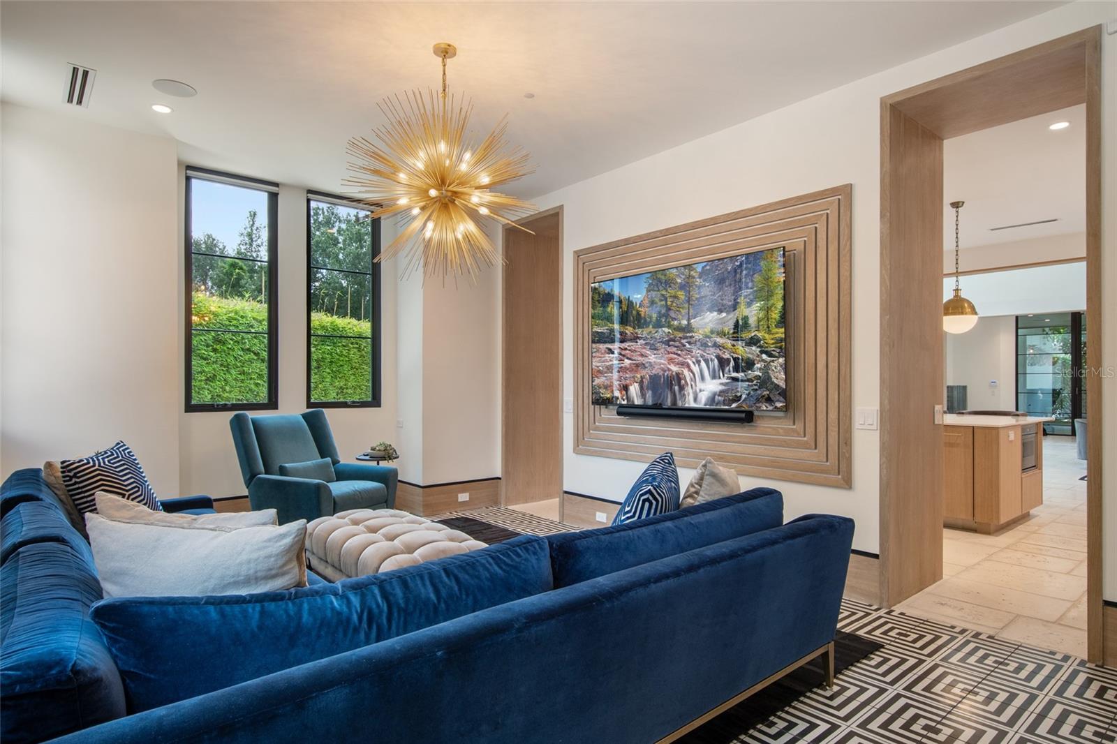 VALENCIA TERRACE - Residential