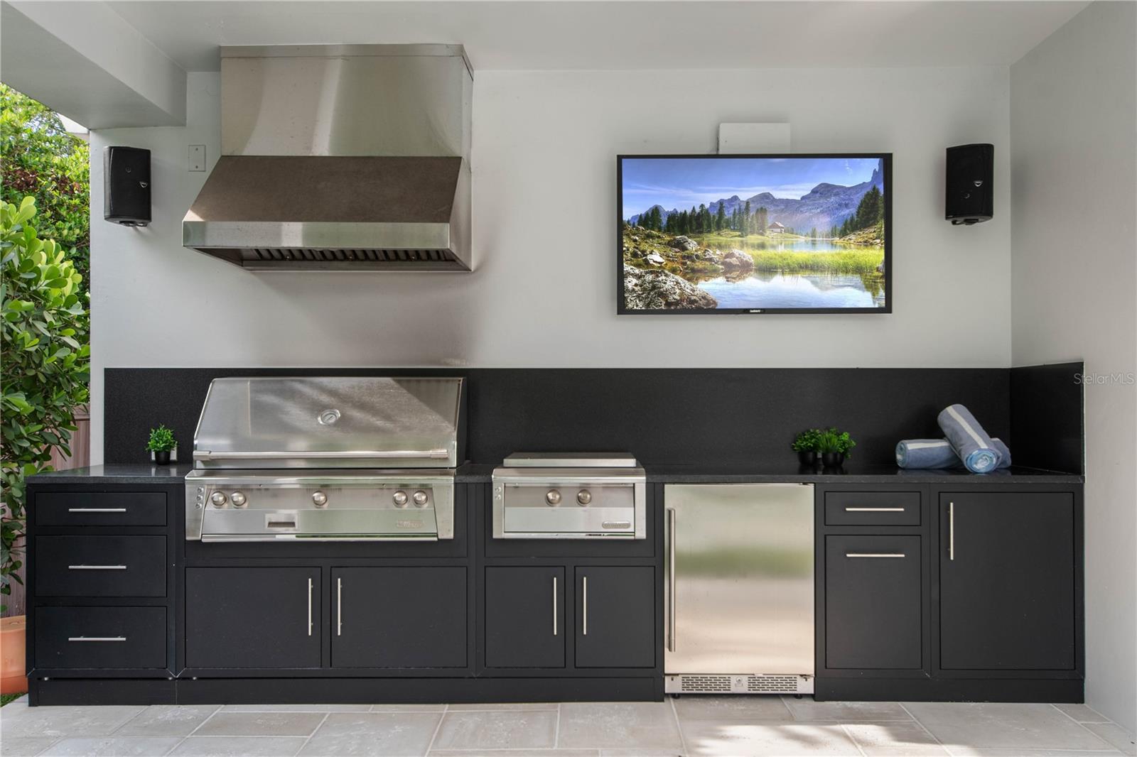 VALENCIA TERRACE - Residential