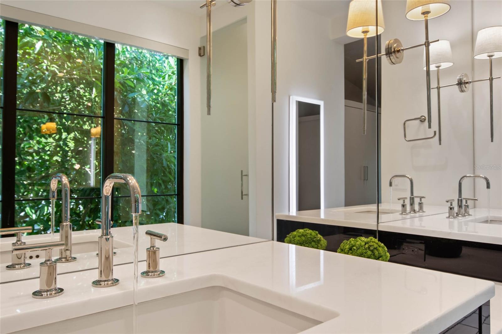 VALENCIA TERRACE - Residential