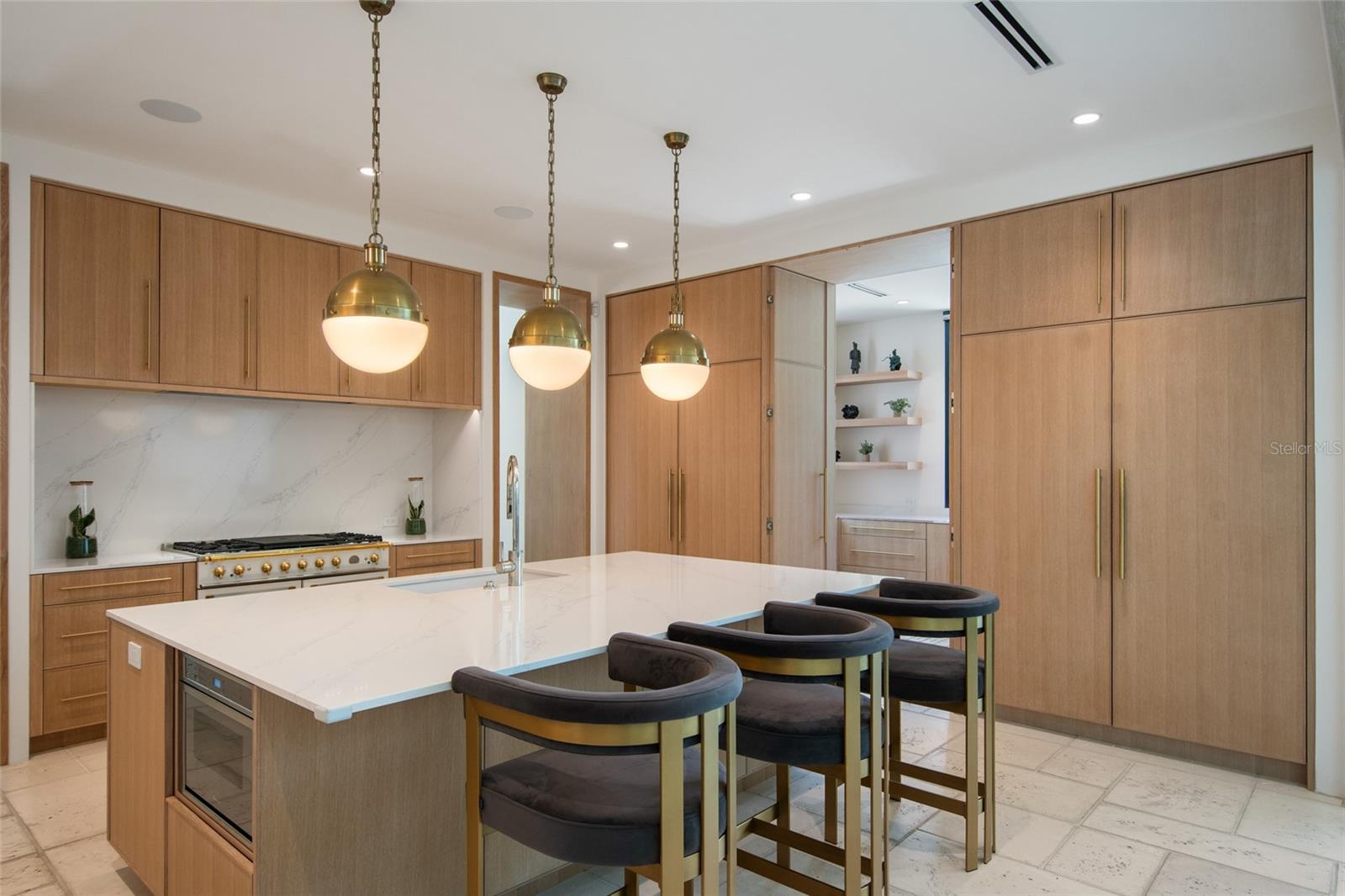 VALENCIA TERRACE - Residential