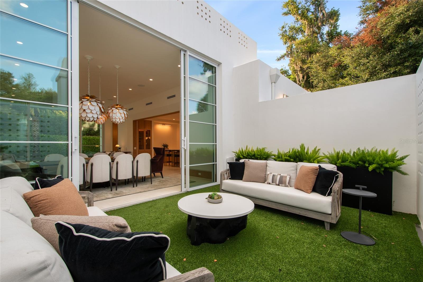 VALENCIA TERRACE - Residential