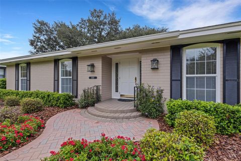 A home in LAKELAND