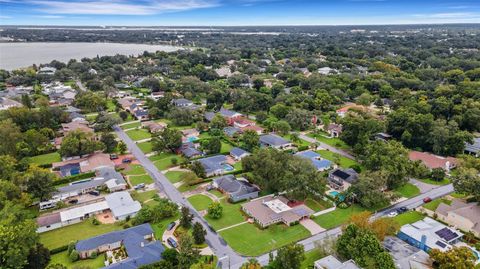 A home in LAKELAND