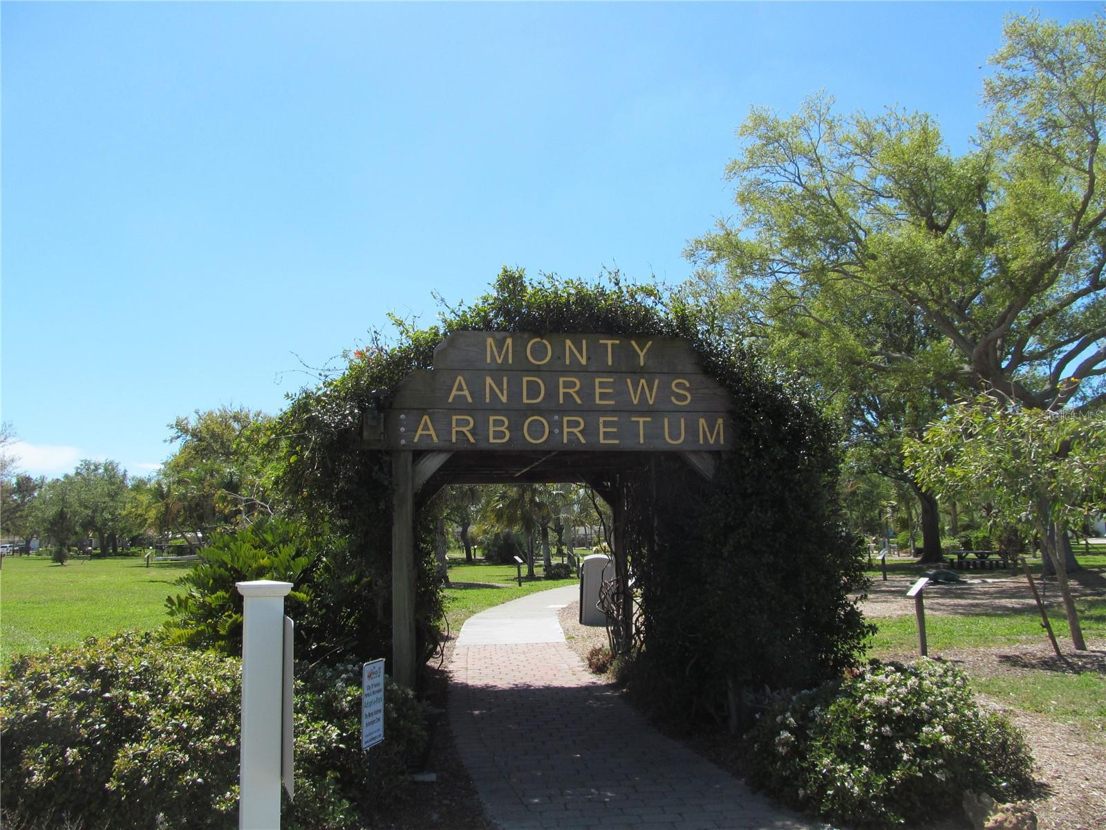 VENEZIA PARK SEC OF VENICE - Residential