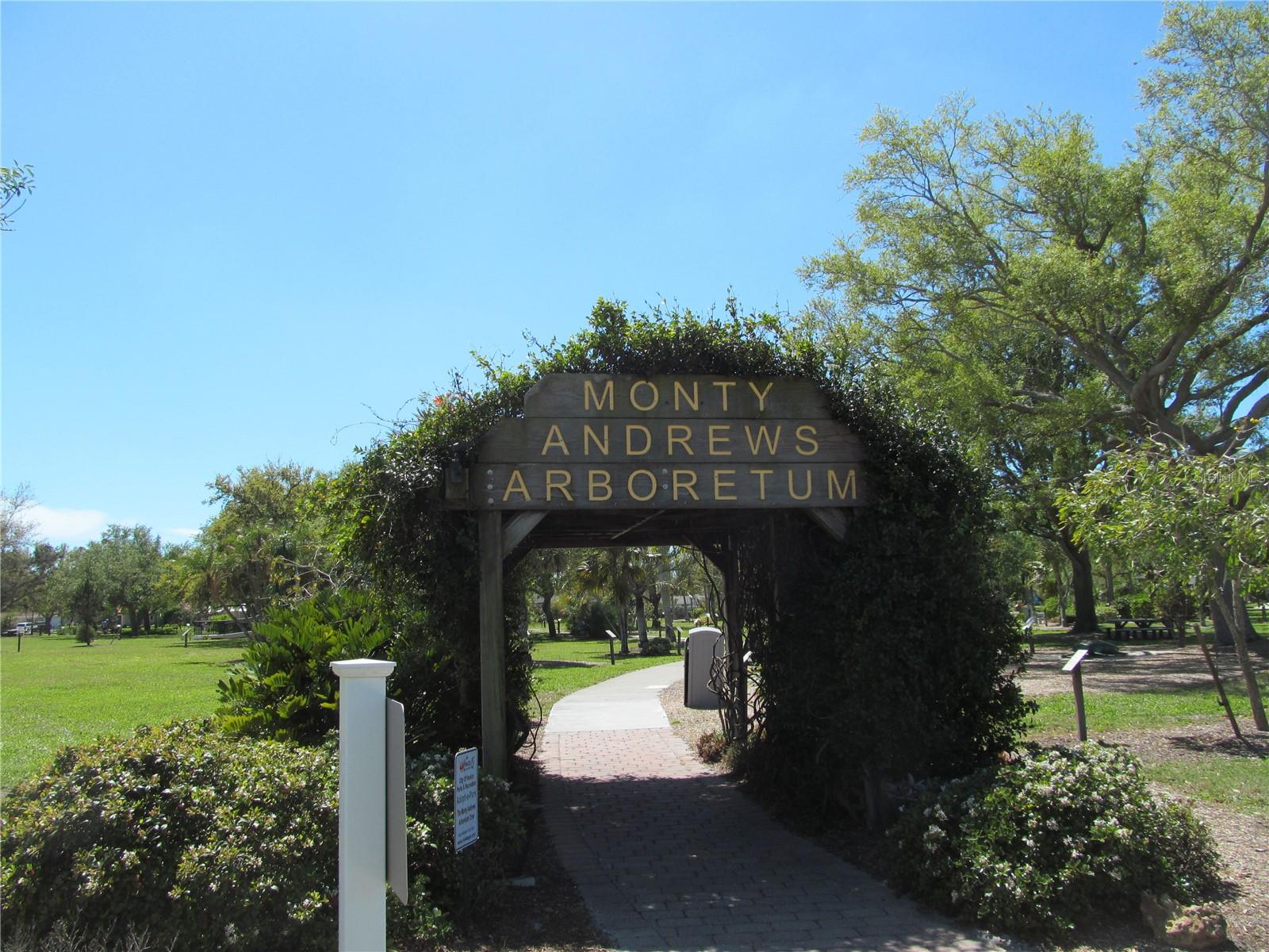 VENEZIA PARK SEC OF VENICE - Residential