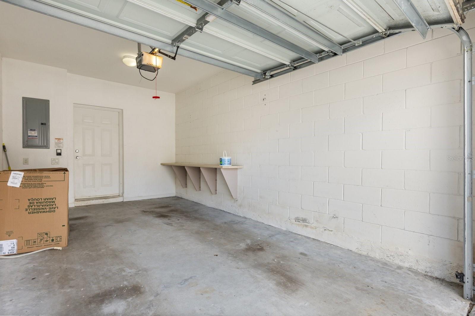 CARRIAGE HOMES AT DUNWOODY COMMONS A CONDOMINIUM - Residential