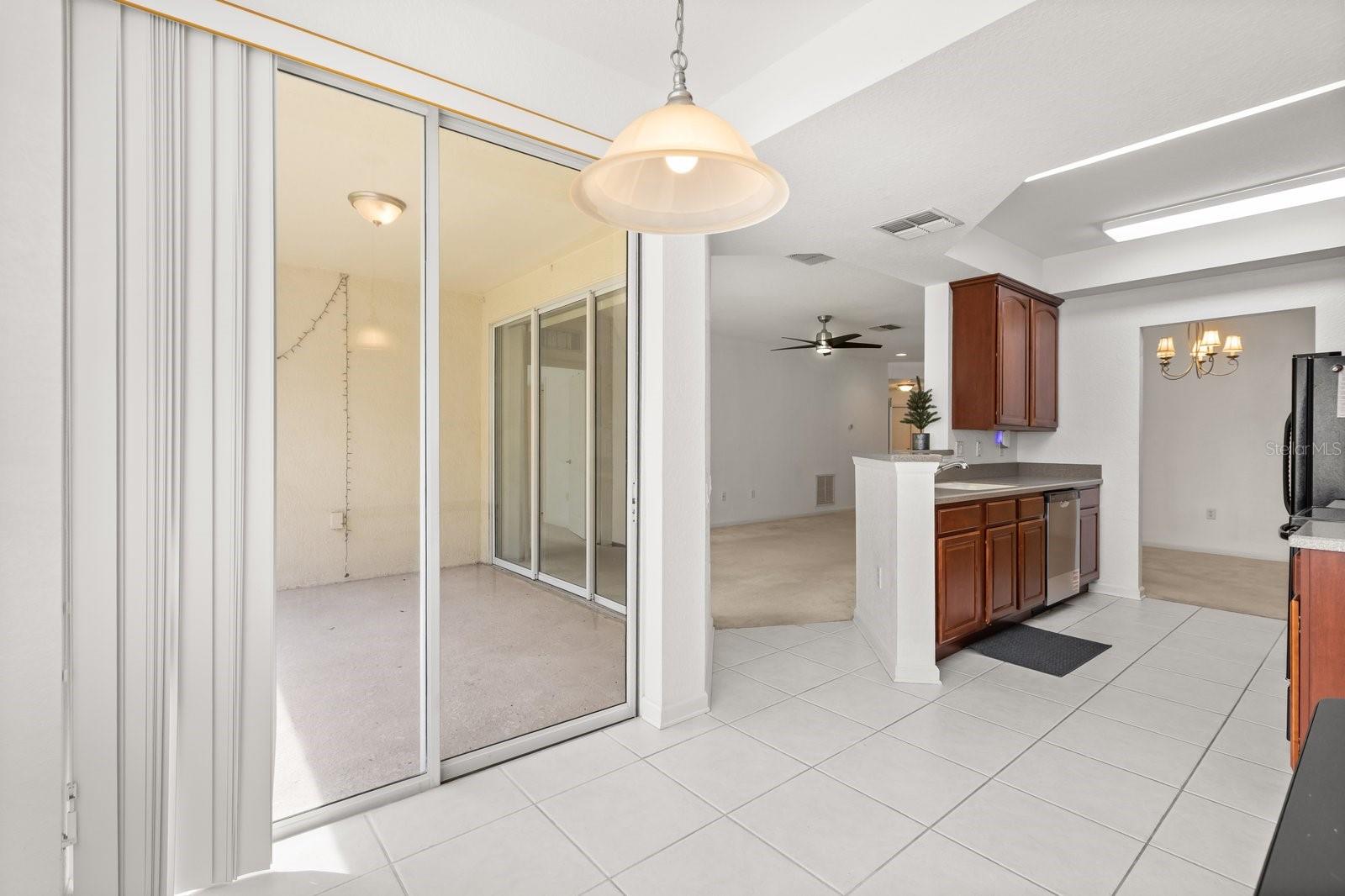 CARRIAGE HOMES AT DUNWOODY COMMONS A CONDOMINIUM - Residential