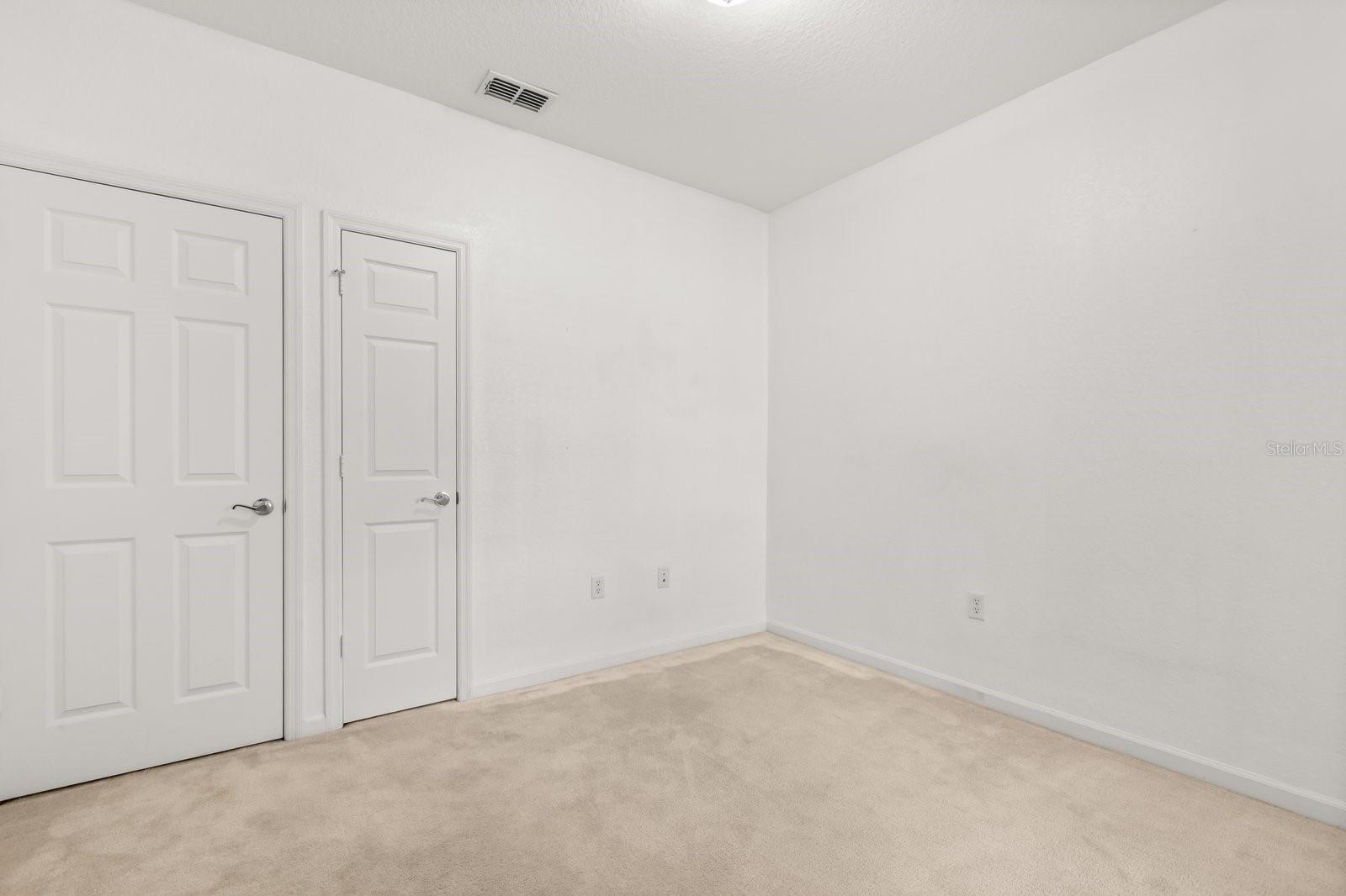 CARRIAGE HOMES AT DUNWOODY COMMONS A CONDOMINIUM - Residential