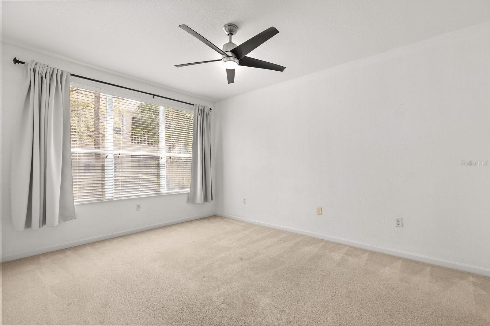 CARRIAGE HOMES AT DUNWOODY COMMONS A CONDOMINIUM - Residential