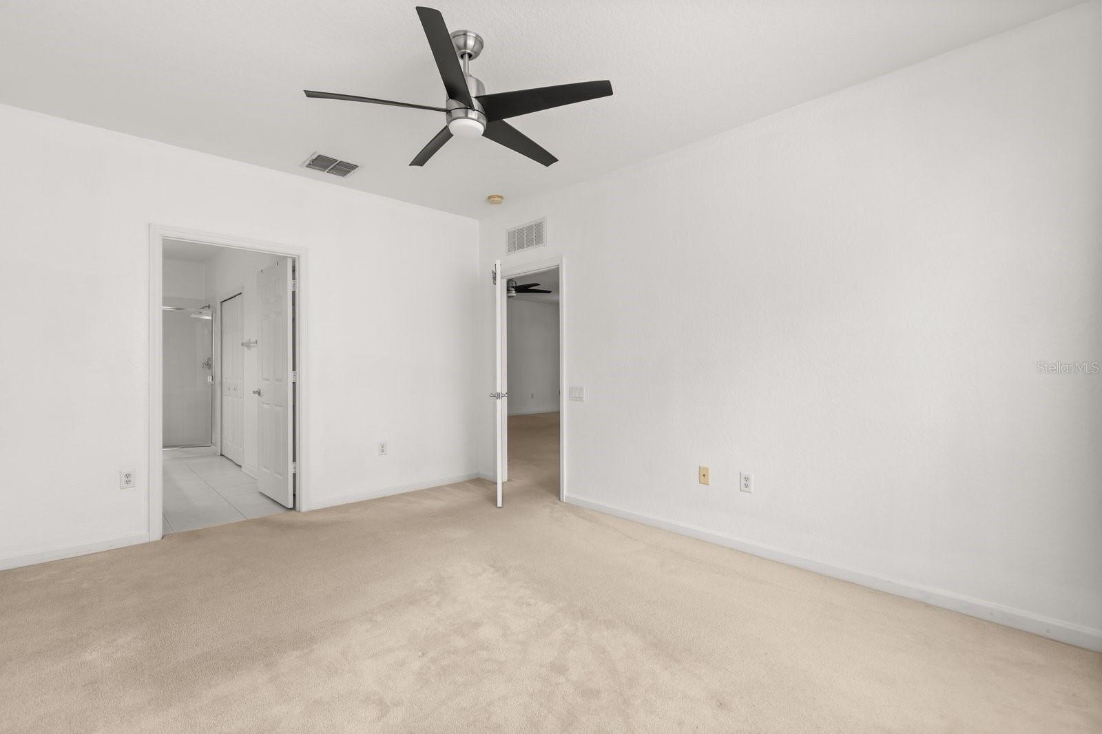 CARRIAGE HOMES AT DUNWOODY COMMONS A CONDOMINIUM - Residential