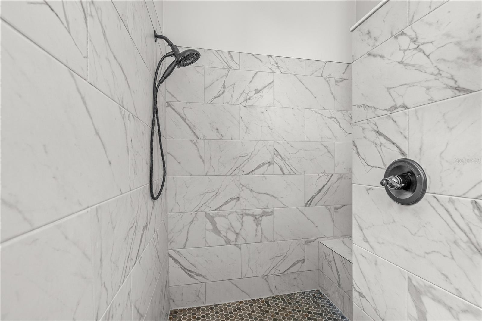 CYPRESSHEAD PH 02C - Residential