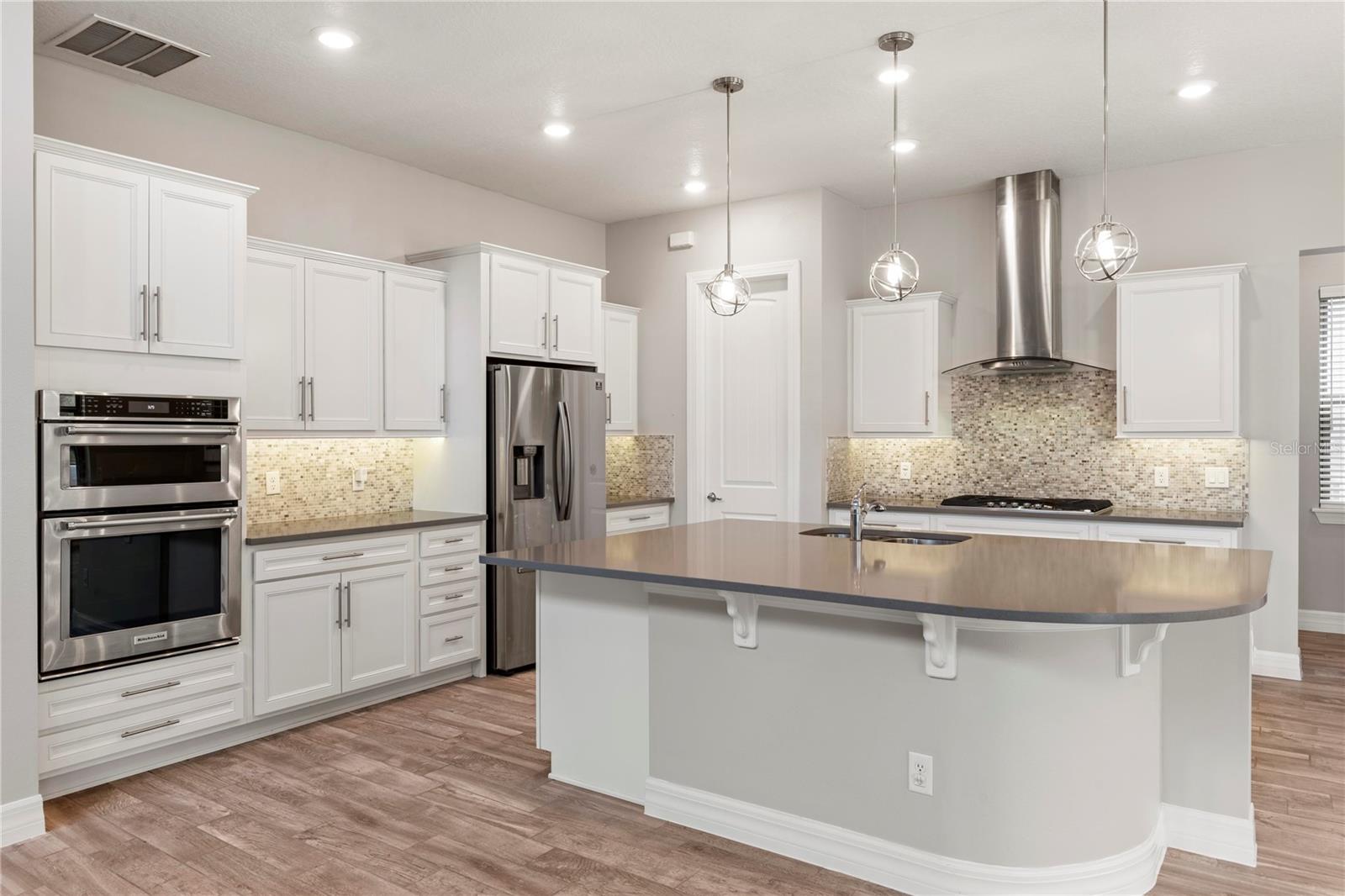 LAKE EMMA SOUND - Residential