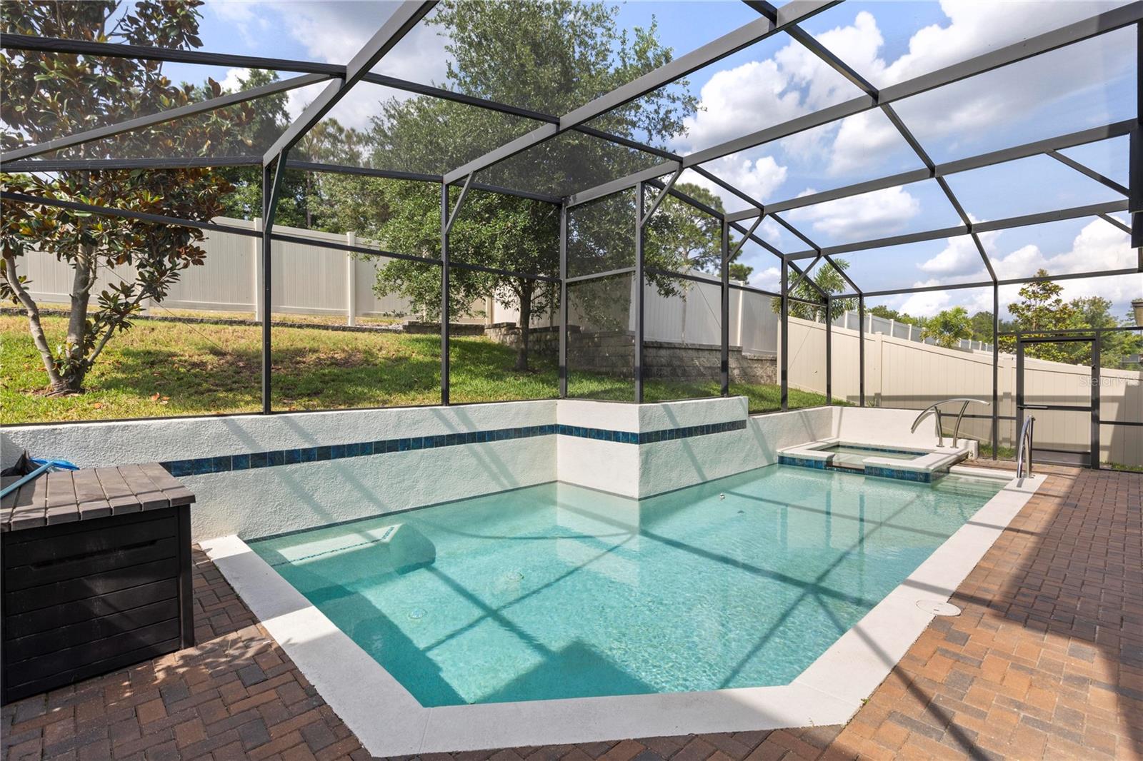 LAKE EMMA SOUND - Residential