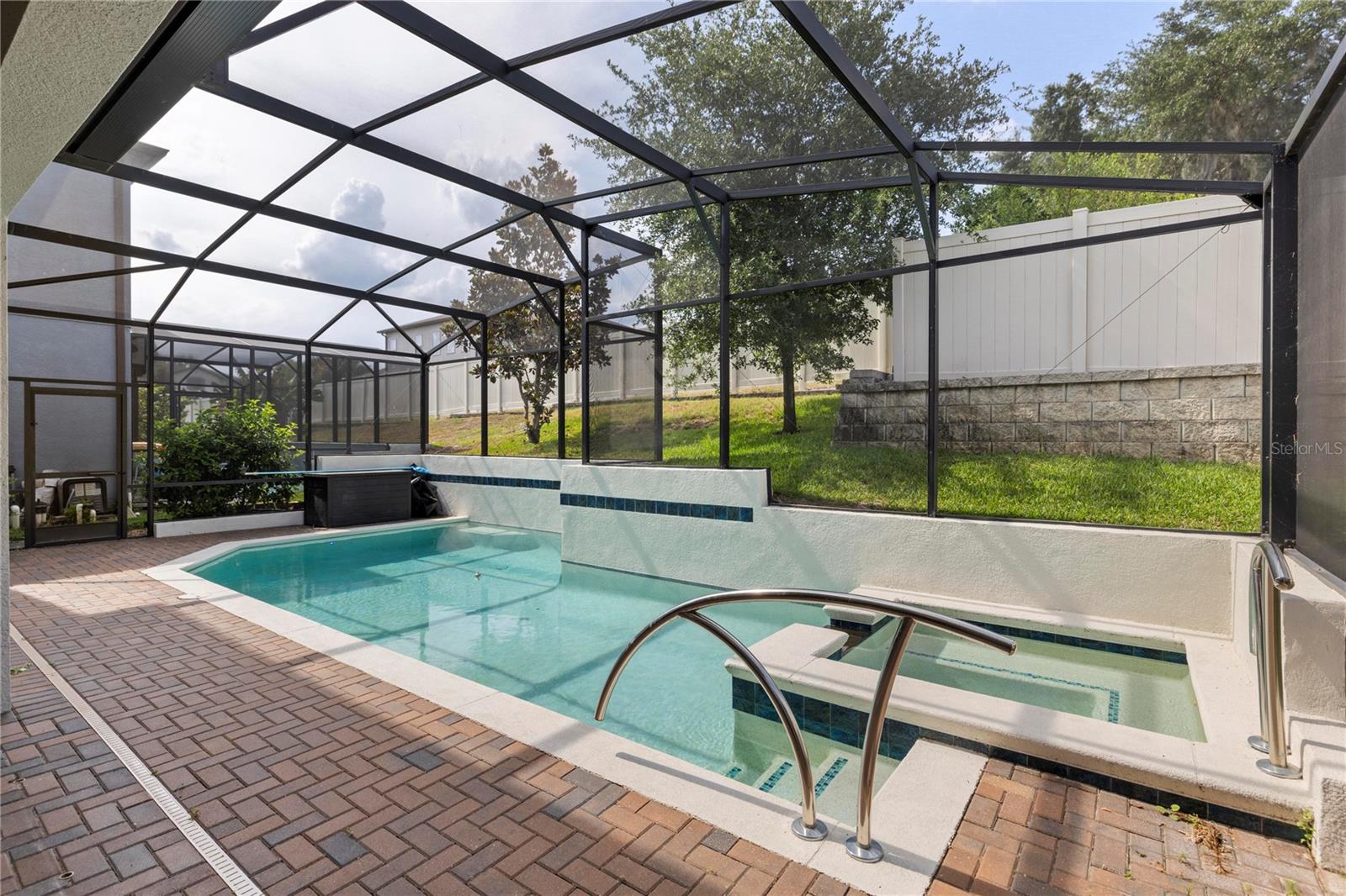 LAKE EMMA SOUND - Residential